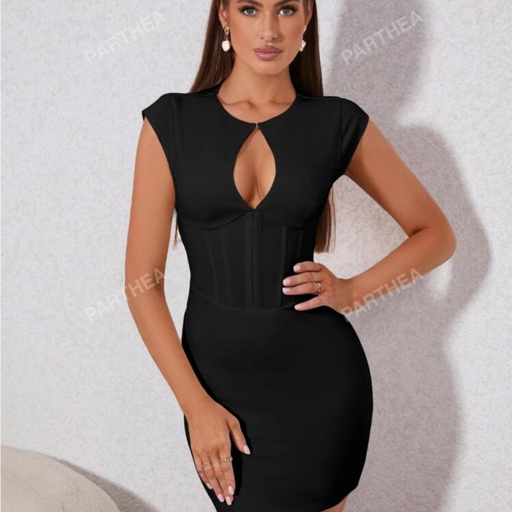 NEW PARTHEA Cut Out Bodycon Dress